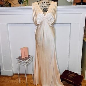 1930’s Barbizon satin slip
